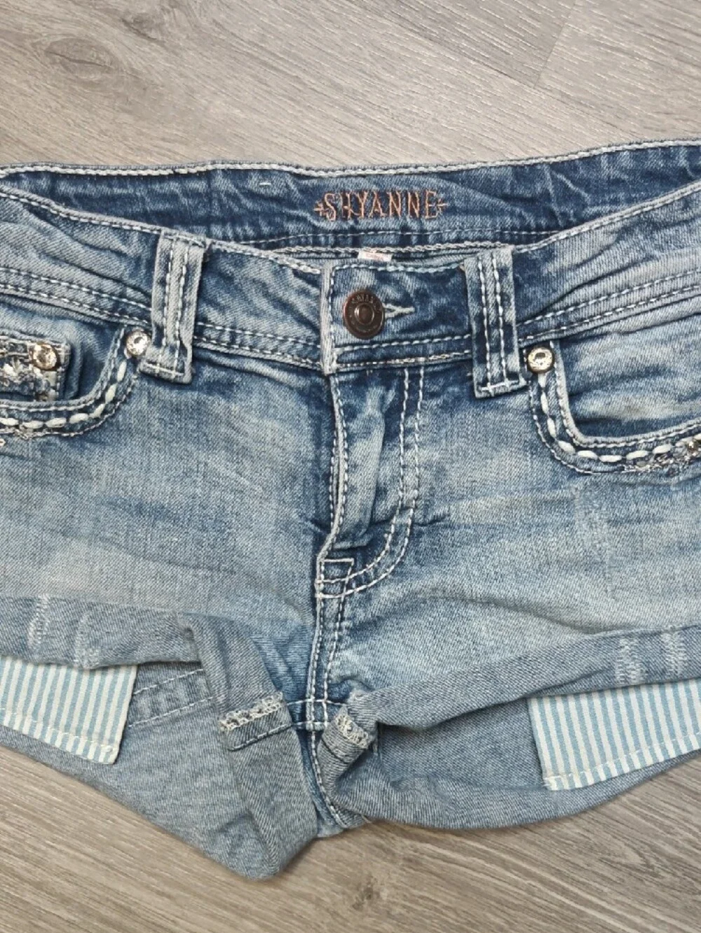 Light Wash Denim Short Shorts with Embellished Pockets